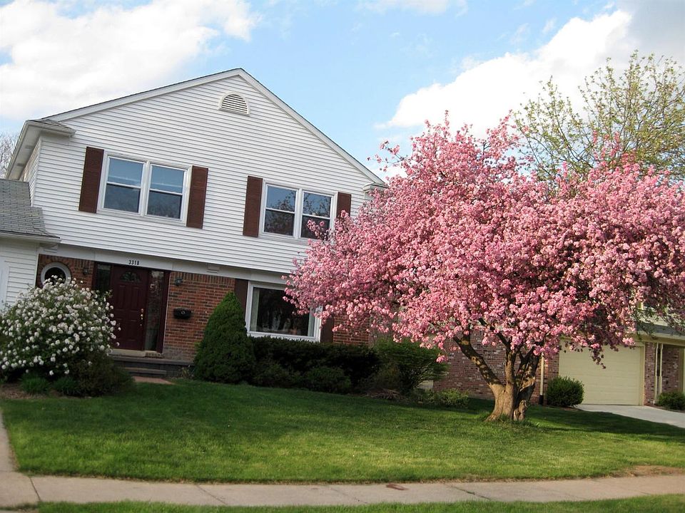 1st image of 3318 Yellowstone Dr