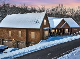 204 Highlands Rd, Hurricane, WV 25526