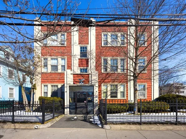 99 Franklin St, Lynn, MA 01902