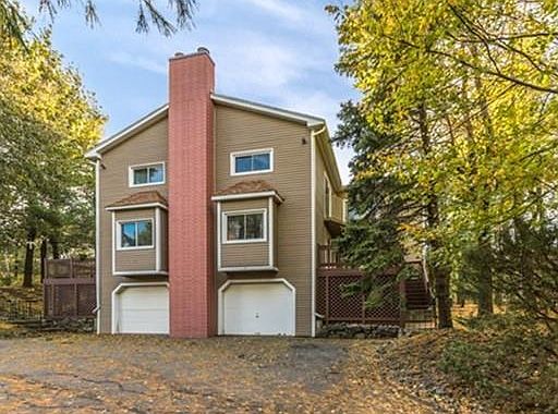 2nd image of 17 Aurora Ln #17