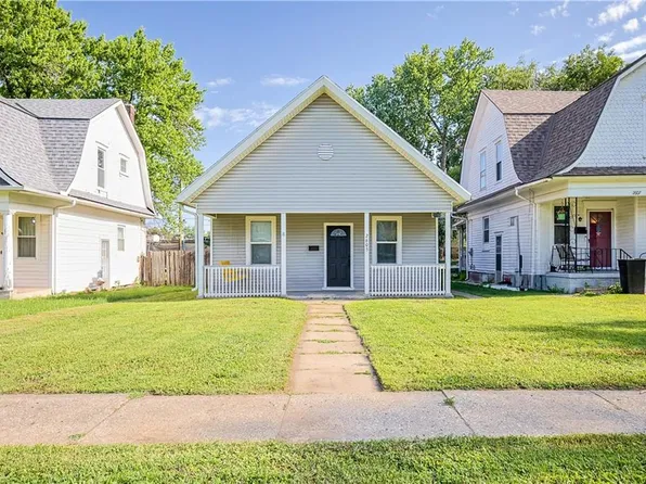 2605 Renick St, Saint Joseph, MO 64507