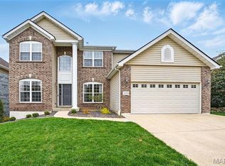3151 Kingsridge Manor Dr, Saint Louis, MO 63129