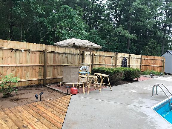 3rd image of 7655 Pinewood Dr