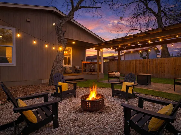 230 Thompson, San Antonio, TX 78225