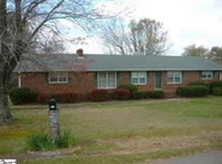 131 Mountain View Dr, Pickens, SC 29671