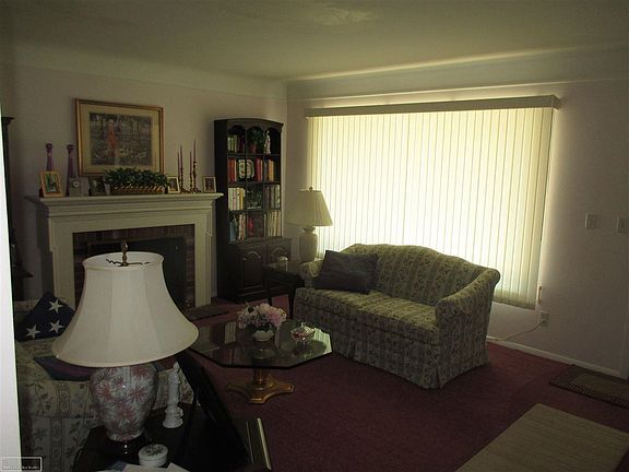 4th image of 24985 Johnston Ave