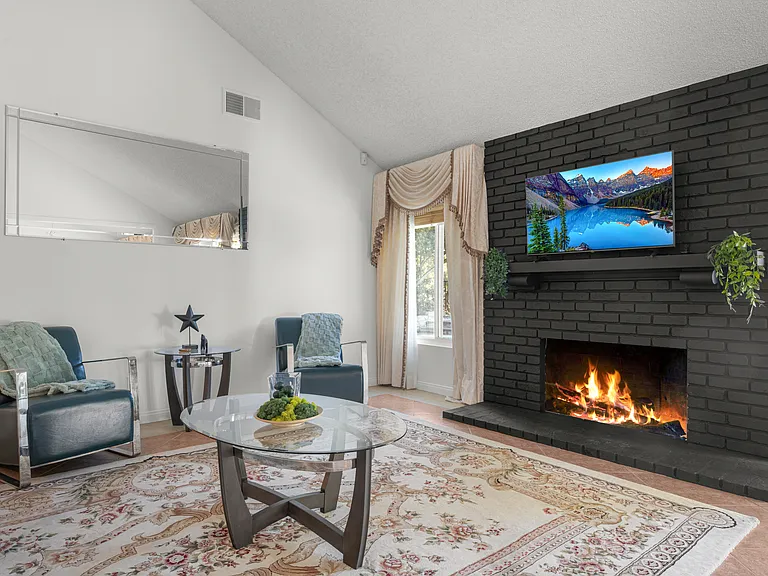 3258 Kirkham Dr — Photo 31