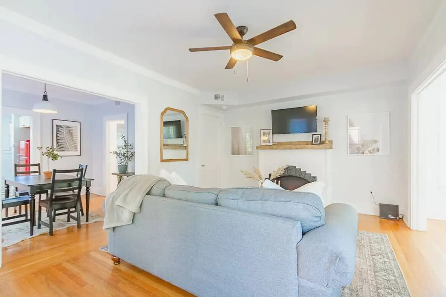 2 bed, 2.0 bath, 1593 sqft, $2,771 — Photo 3