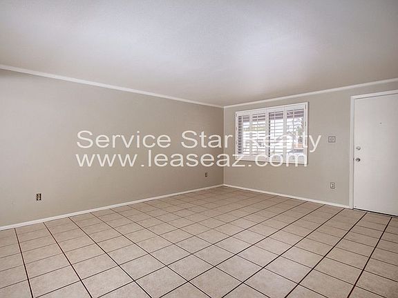 2nd image of 1627 W Willow Ave