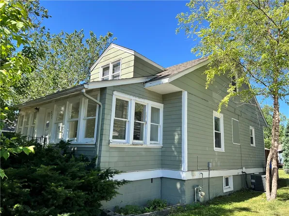 528 13th St, West Des Moines, IA 50265