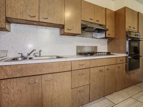 911 17th Street image 11 of 16