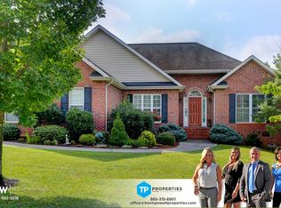 1853 Fleming Valley Ln, Knoxville, TN 37938
