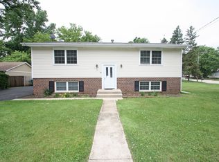 90 Tweed Rd APT A, Fox Lake, IL 60020