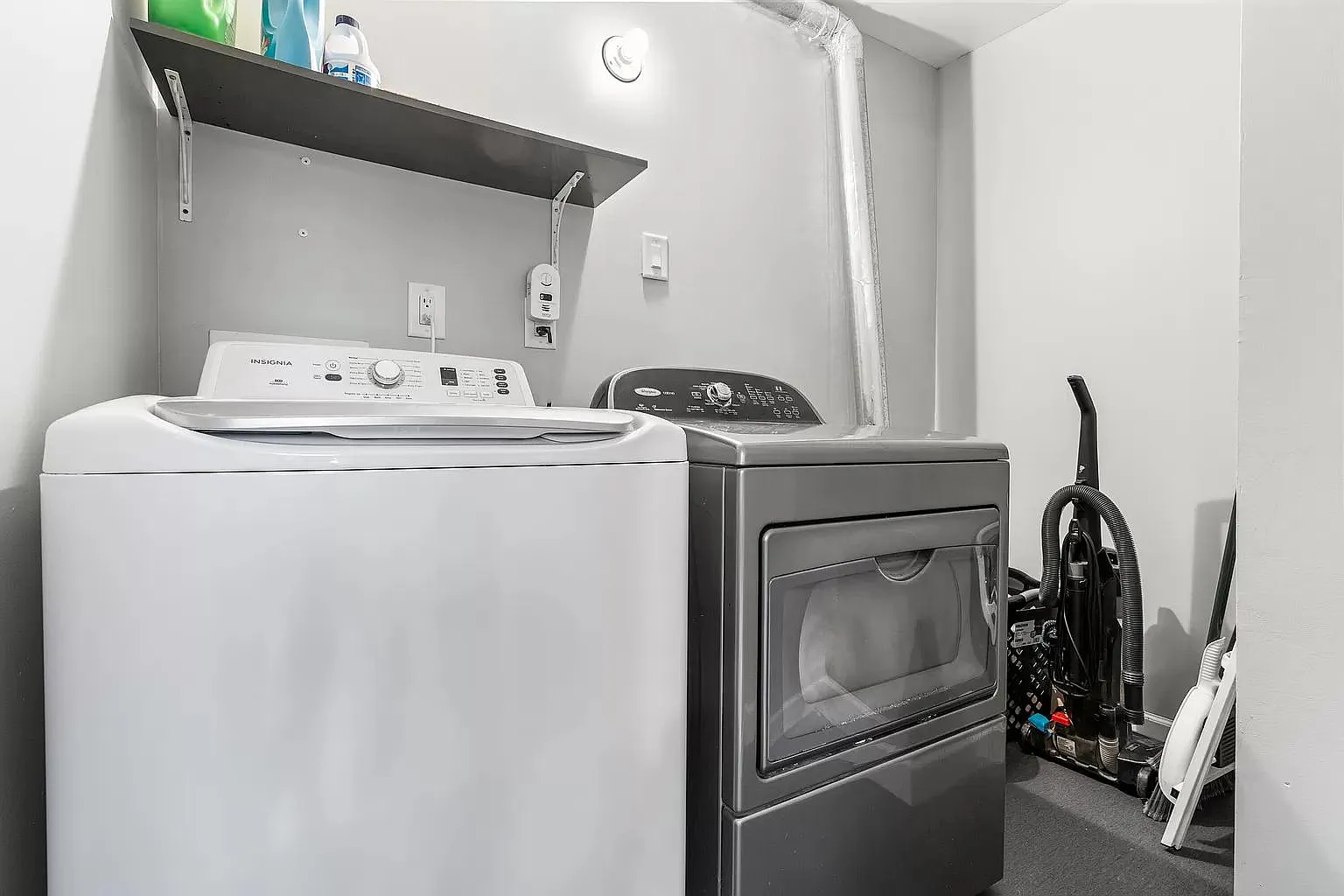 4 bed, 1368 sqft, $2,280 — Photo 3
