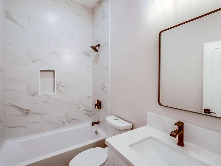 754 W 9th Ave — Photo 10