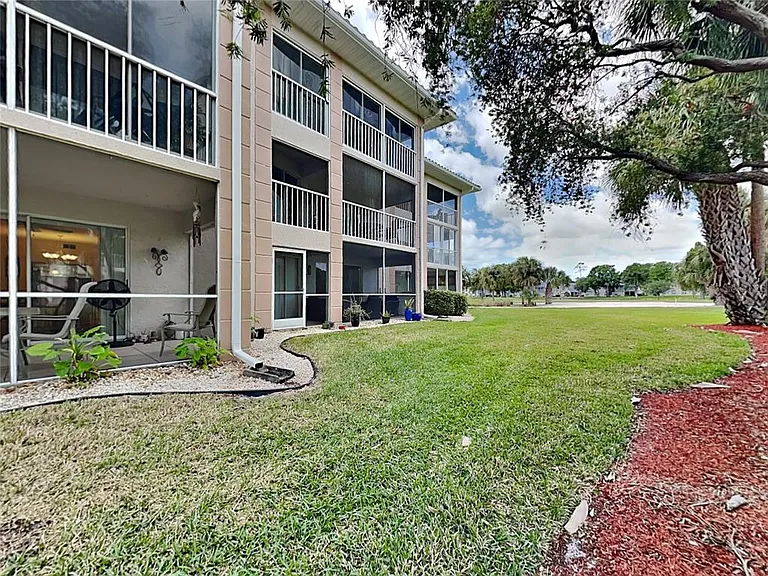 6501 Stone River Rd #110 — Photo 16