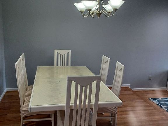 5th image of 8028 Green Valley Ln