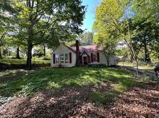 310 W College St, Athens, TN 37303