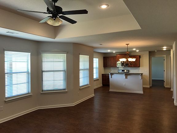 2nd image of 310 Lion Dr N