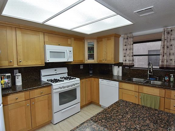 5th image of 21930 Valerio St APT 4