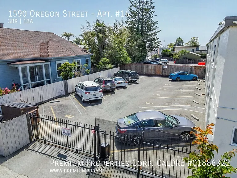 1590 Oregon St #16 — Photo 21