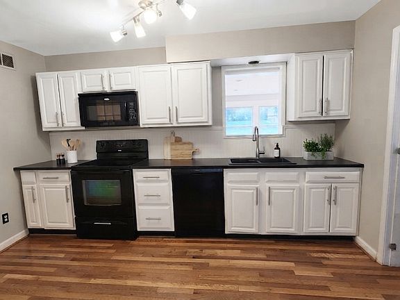 5th image of 7123 Glenellyn Dr