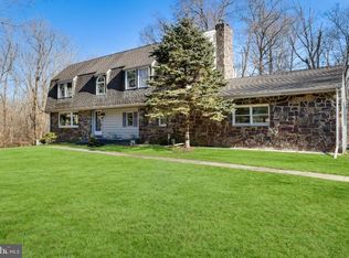 14 Forrest Edge Dr, Titusville, NJ 08560