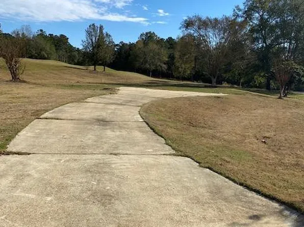 1004 Greenbriar Cir, Wesson, MS 39191