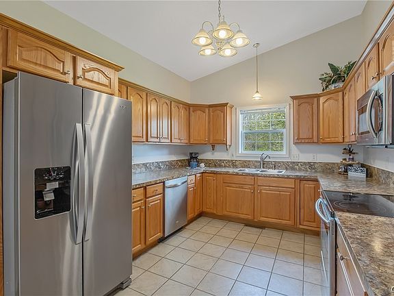 5th image of 8228 Stearns Rd