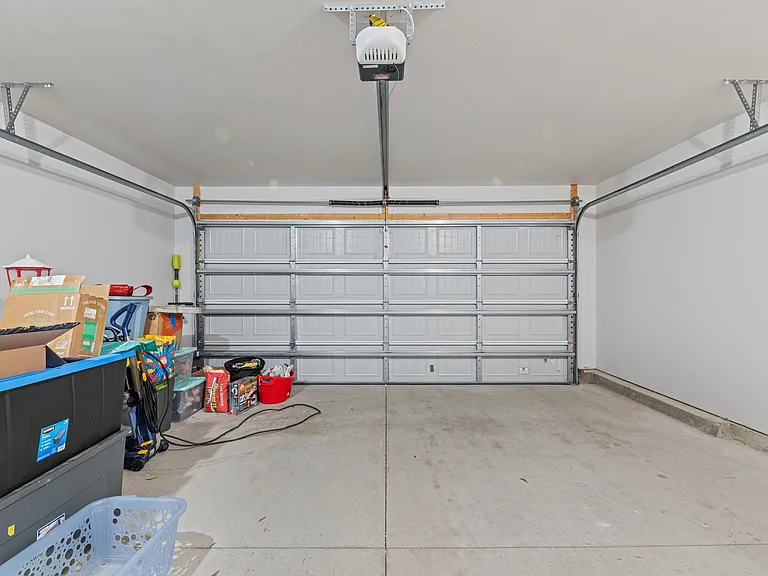 301 Ginger Dr — Photo 26