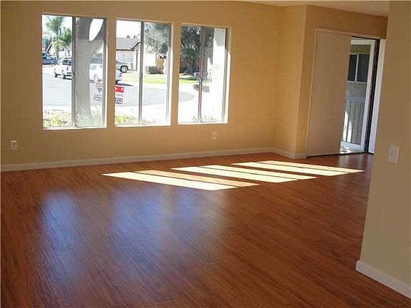 4th image of 1356 Pearl Ave
