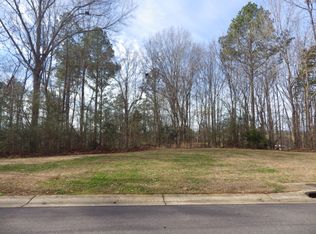 321 Greenbriar St, Starkville, MS 39759