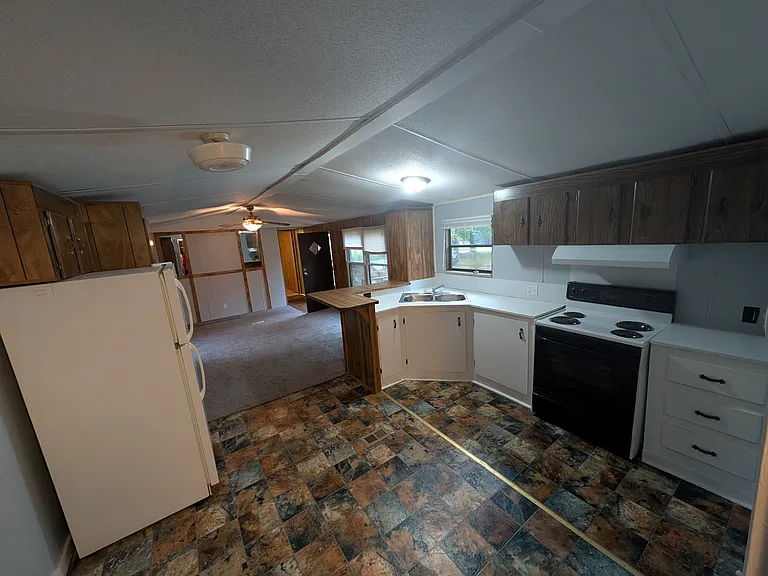 233 Ransdell Ln — Photo 2