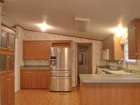 5th image of 207 Windmill Oaks Ave