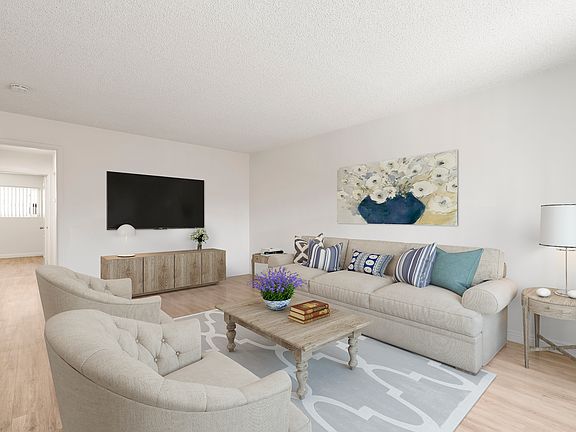 2 bedroom apt living room