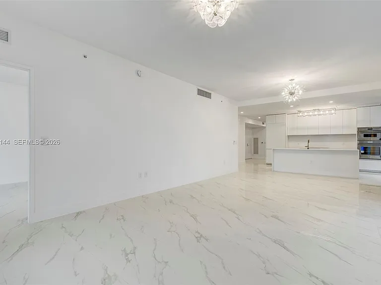700 NE 24th St #5601 — Photo 6