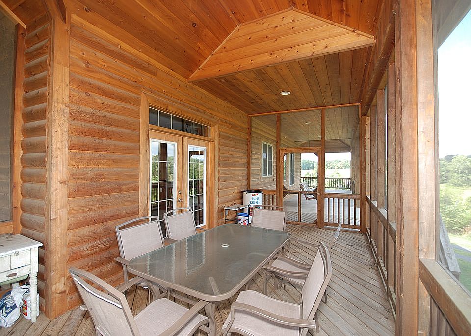1st image of 382 Jennings Ln