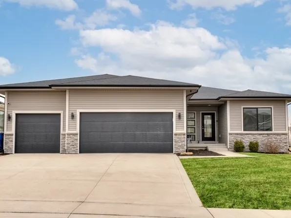 5050 Bulldog Ave, Van Meter, IA 50261