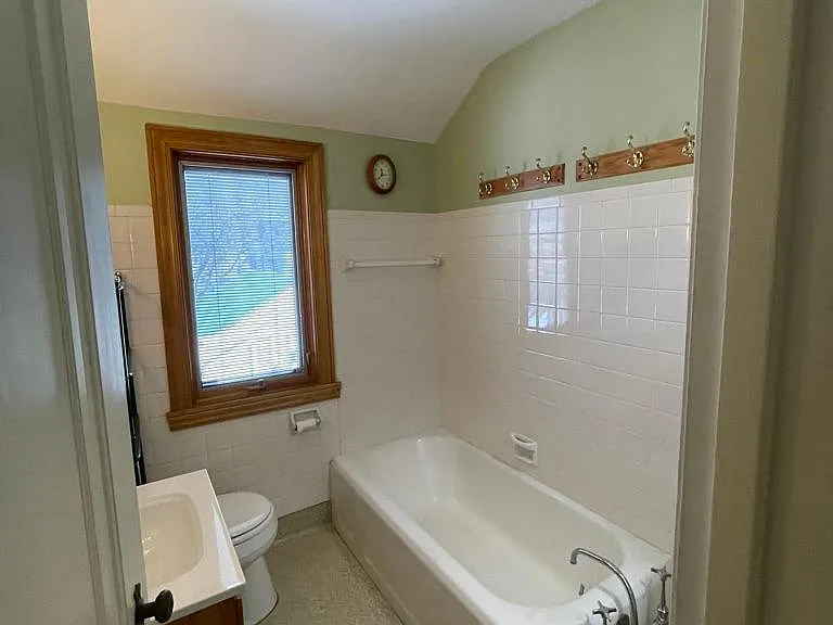 Second floor bathroom soaking tub