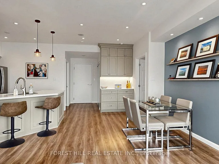 230 Queens Quay W #2816 — Photo 4