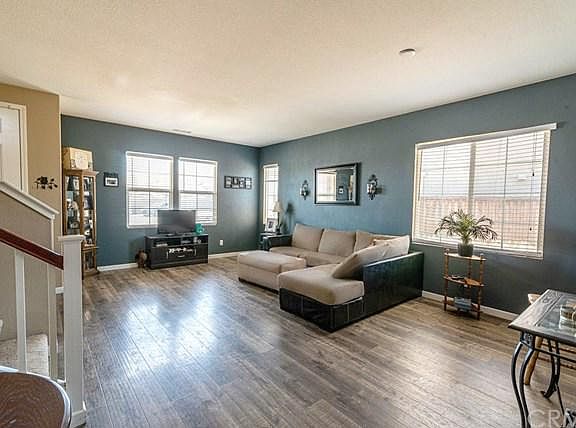 3rd image of 8798 Tustin Ave