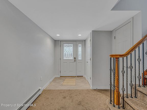 3rd image of 102 Roberts Dr
