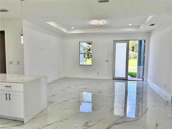 5th image of 717 BRANNEN AVE
