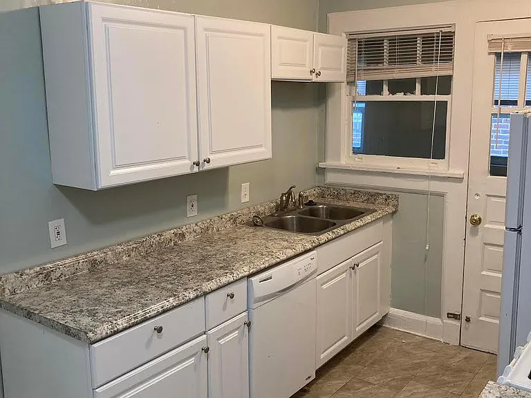 1136 N Virginia Ave NE #1 — Photo 9