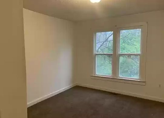 2nd image of 329 Glenn St