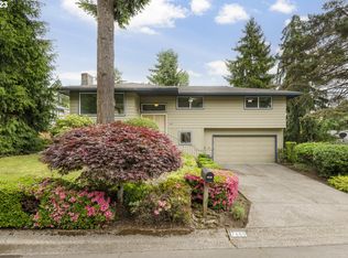 7460 Ridge Dr, Gladstone, OR 97027