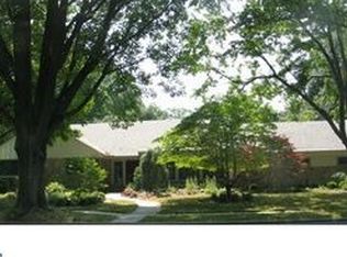 1506 Parkside Dr S, Wyomissing, PA 19610