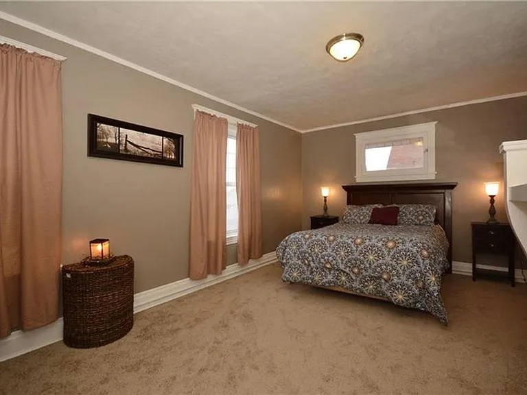 2112 Saranac Ave — Photo 13