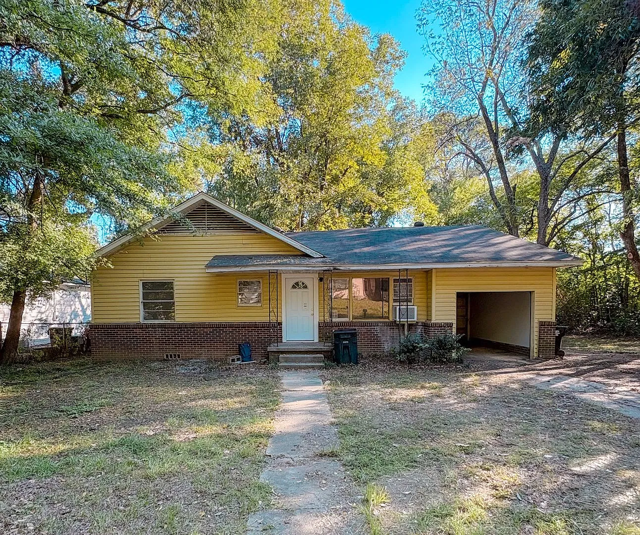 Large 3 bed 2 bath in South Longview — Photo 1