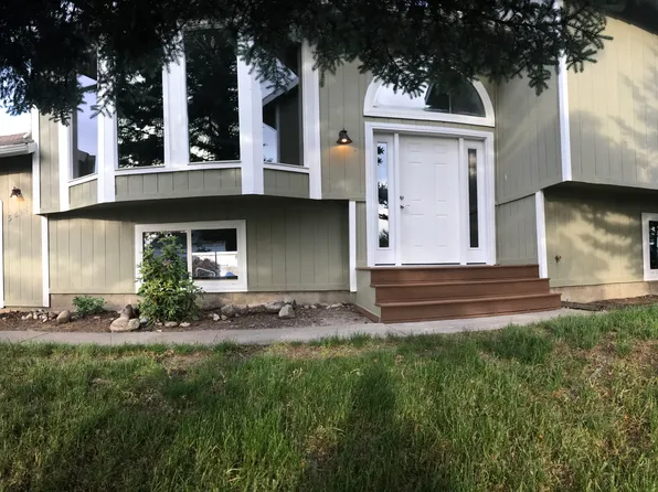 5614 N Canal St, Newman Lake, WA 99025